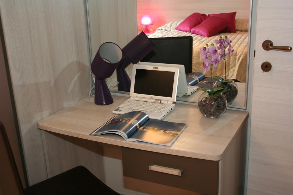 Gallery B&B มิลาซโซ ภายนอก รูปภาพ