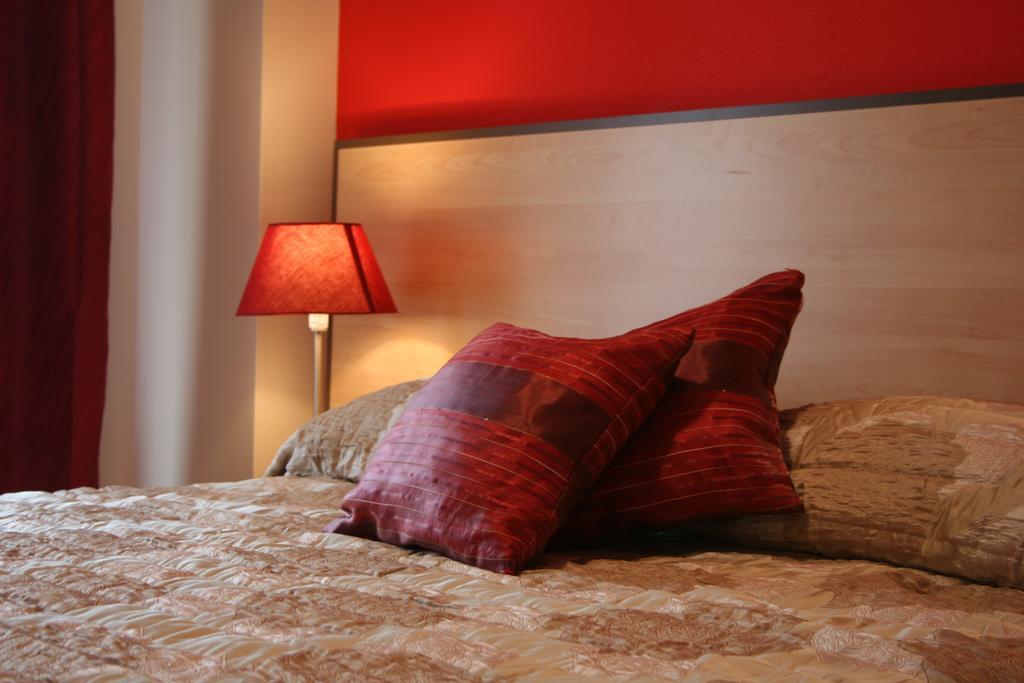 Gallery B&B มิลาซโซ ภายนอก รูปภาพ